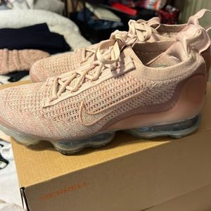 Nike Air Vapormax women’s 8.5